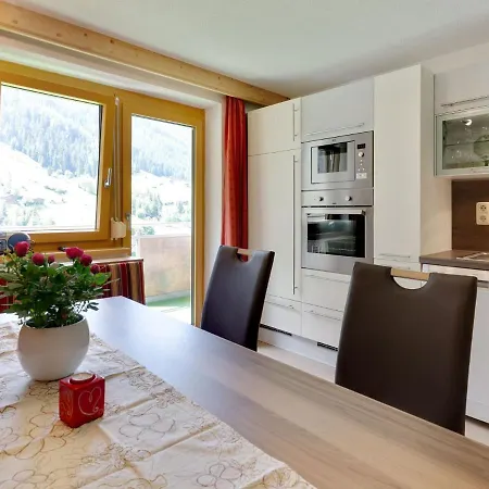 Land On The Kppl Mountain Chains Kappl  Exterior photo