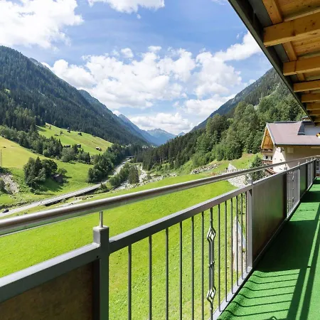Land On The Kppl Mountain Chains Kappl  Exterior photo
